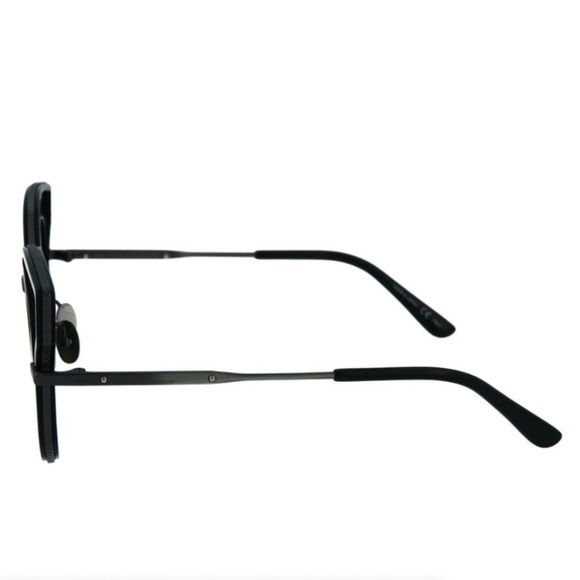 Bottega Veneta Matte Black Cat Eye Sunglasses BRAND NEW - Picture 3 of 6